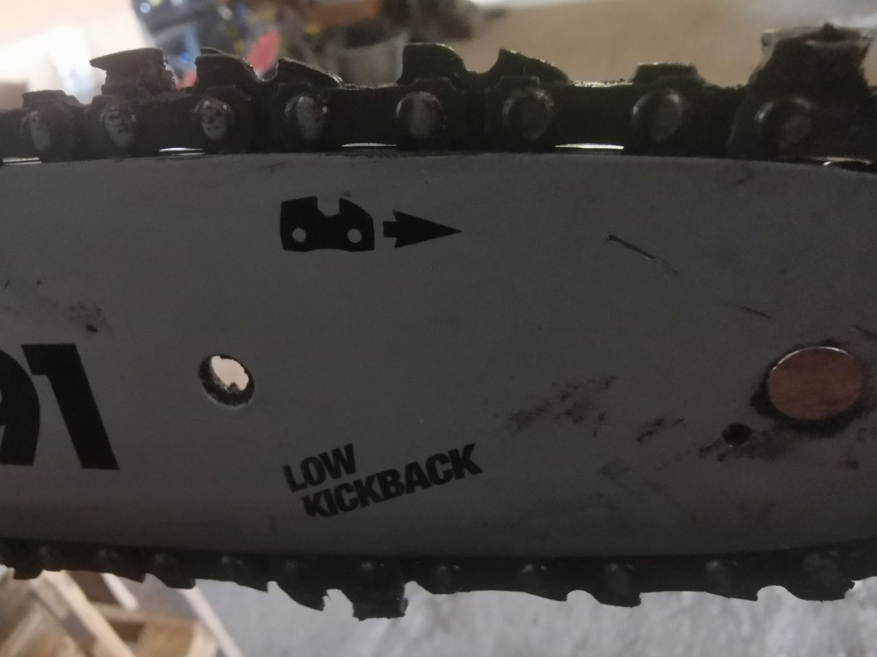 Mocna piła łańcuchowa McGregor 1800w