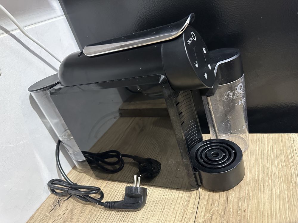Nowy ekspres kapsulkowy Delta mini