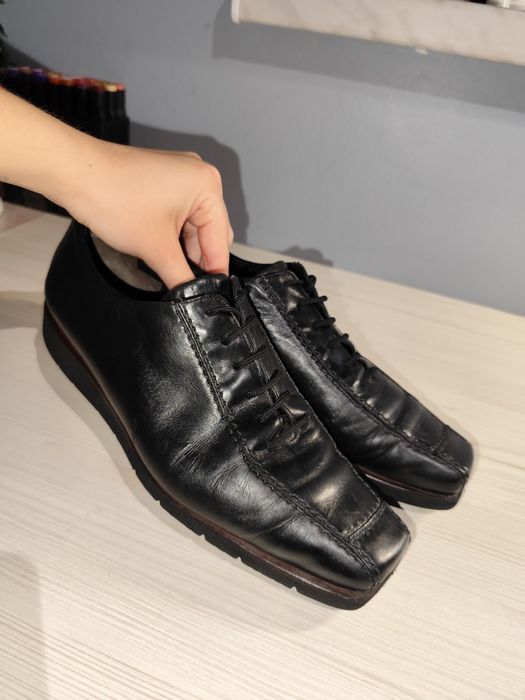 Eleganckie skórzane półbuty damskie 40