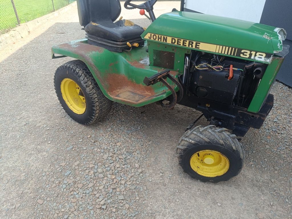 Traktorek John Deere