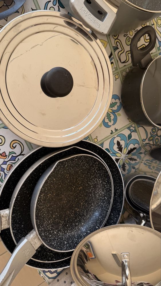 Diverso material de cozinha em otimo estado