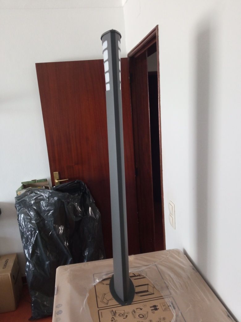 2 Postes de luz novo