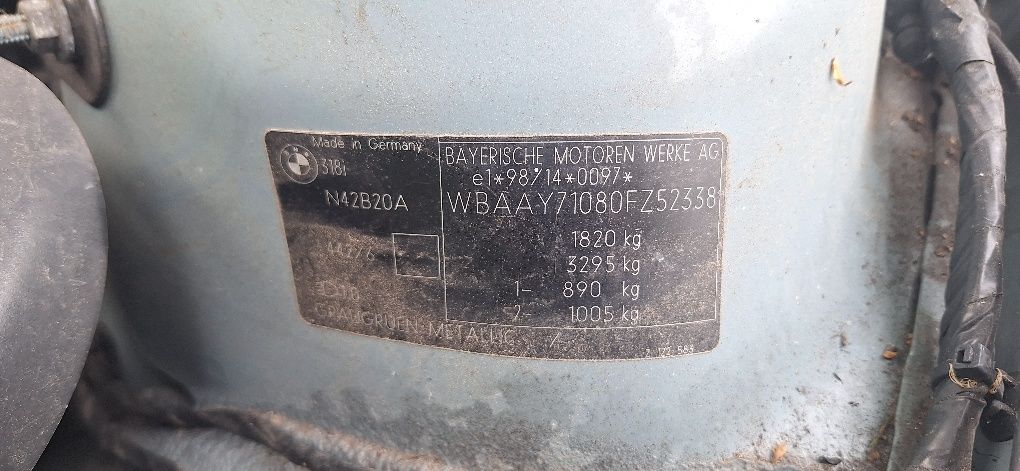 Całe BMW E46 na części Graugruen Metalic N42b20a