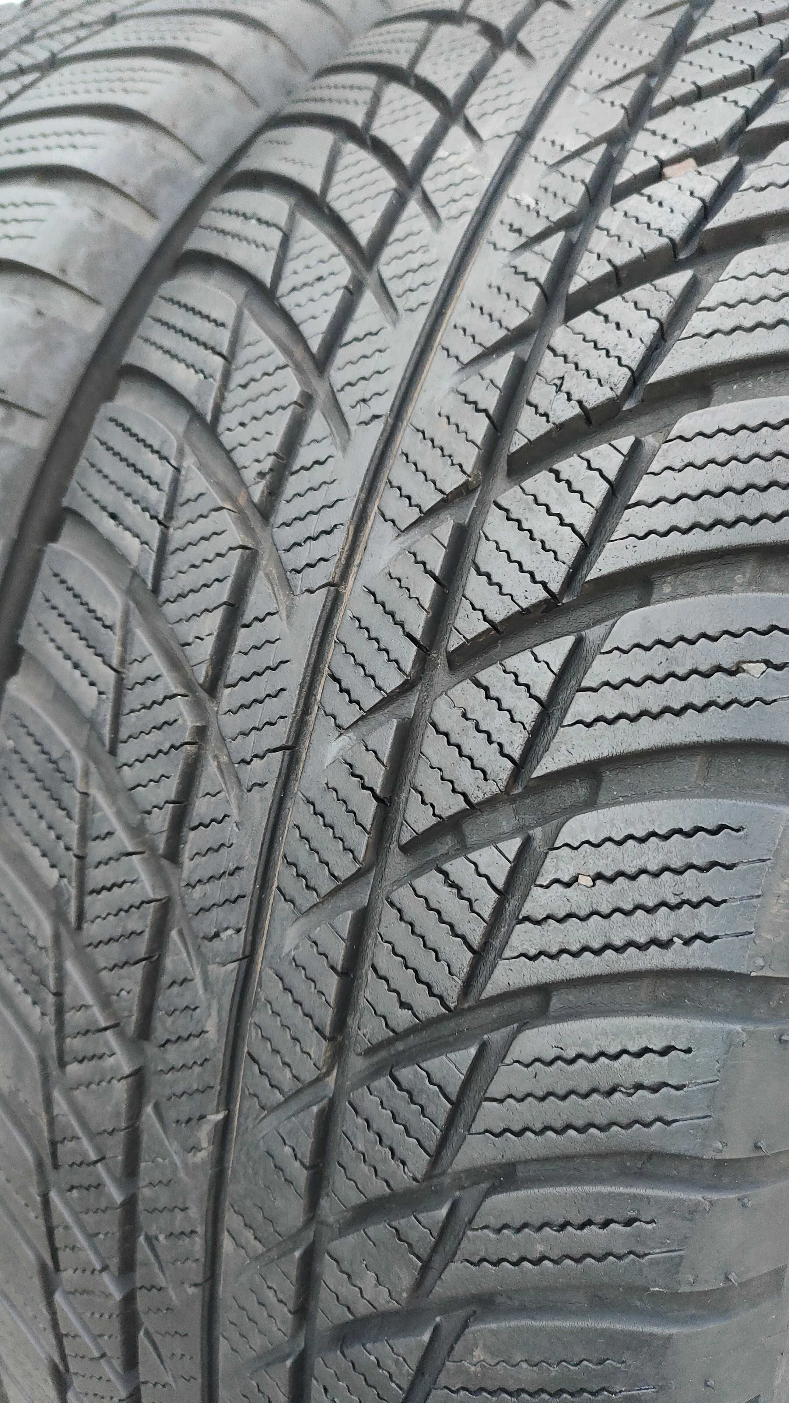 Opony Zimowe 205/60/17 Bridgestone 2szt 2020r MB