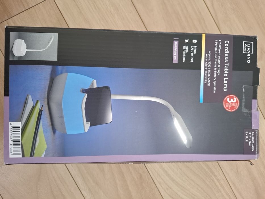 Lampka biurkowa ze zmianą kolorów