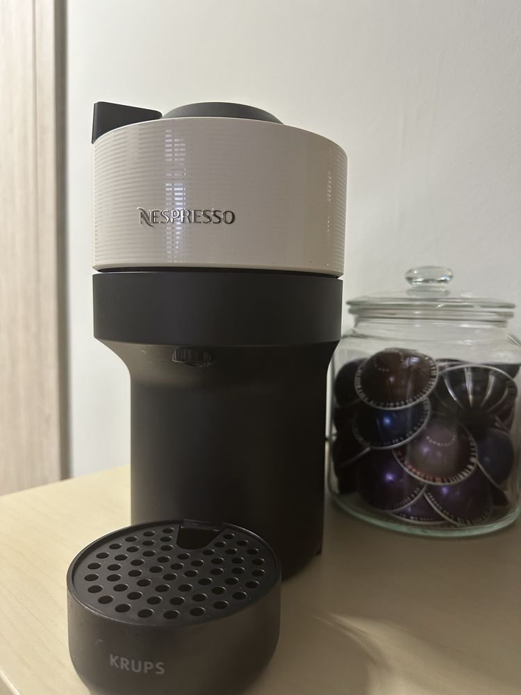 Máquina Nespresso Vertuo Pop