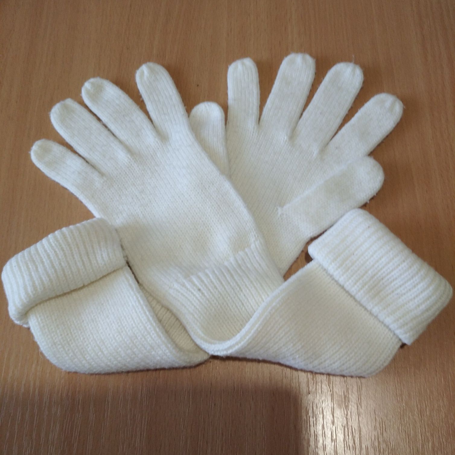 Перчатки вязанные белые женские