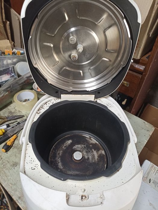 Мультиварка скороварка на запчасти