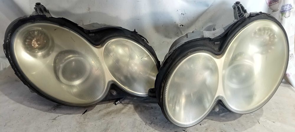 FAROL MERCEDES CLK W209 Xenon