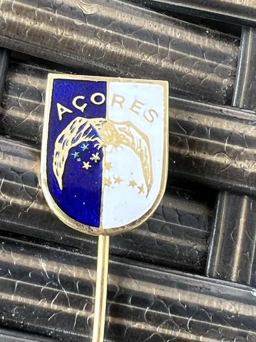 Alfinetes dos Açores muito antigos em optimo estado de conservacao