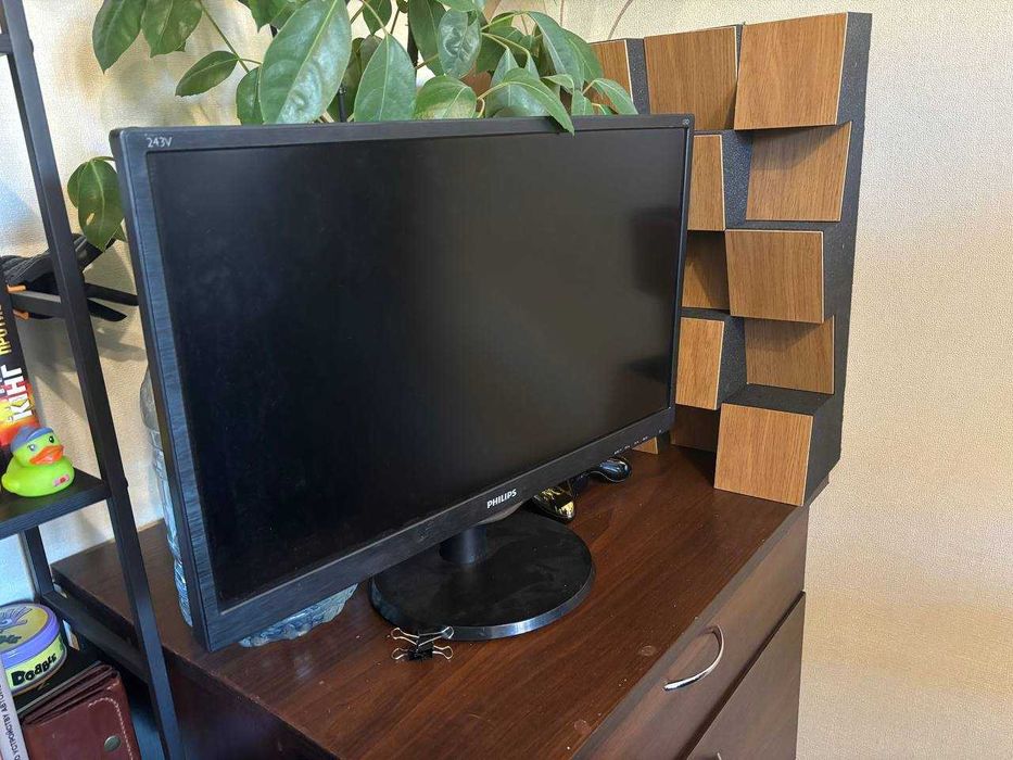 Монітор  21.5" Philips 223V 3шт.