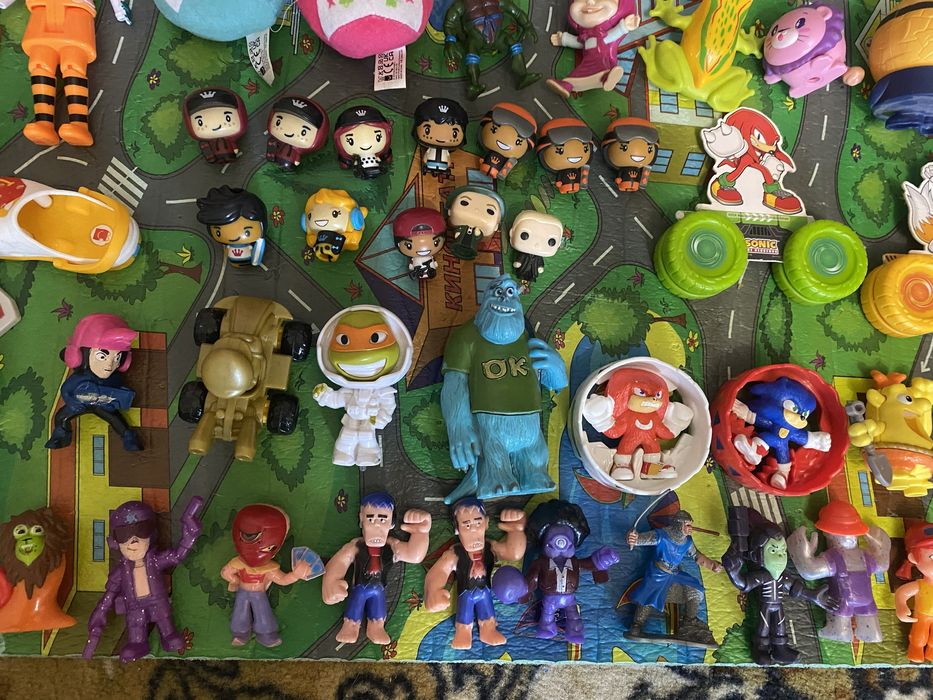 Дитячі іграшки ( машинки ) майже даром