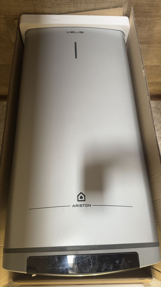 Бойлер Ariston Velis lux dry wifi 80 на запчастини