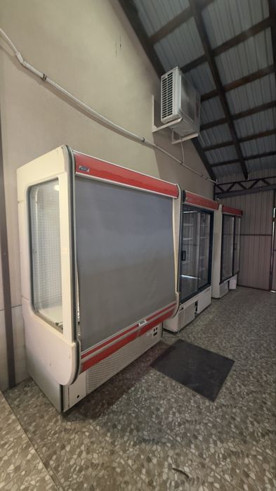 Хрлодильный шкаф торговое оборудование б/у