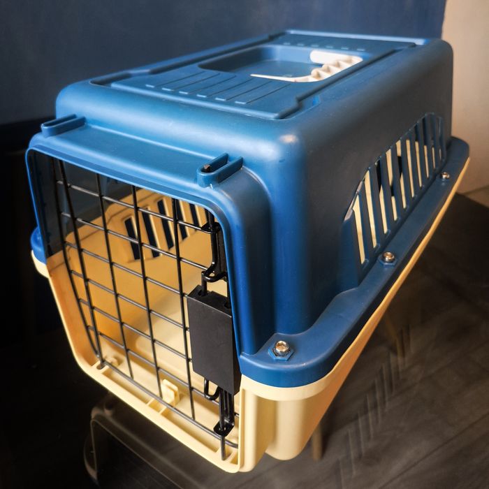 Переноска (клітка) для котів і собак