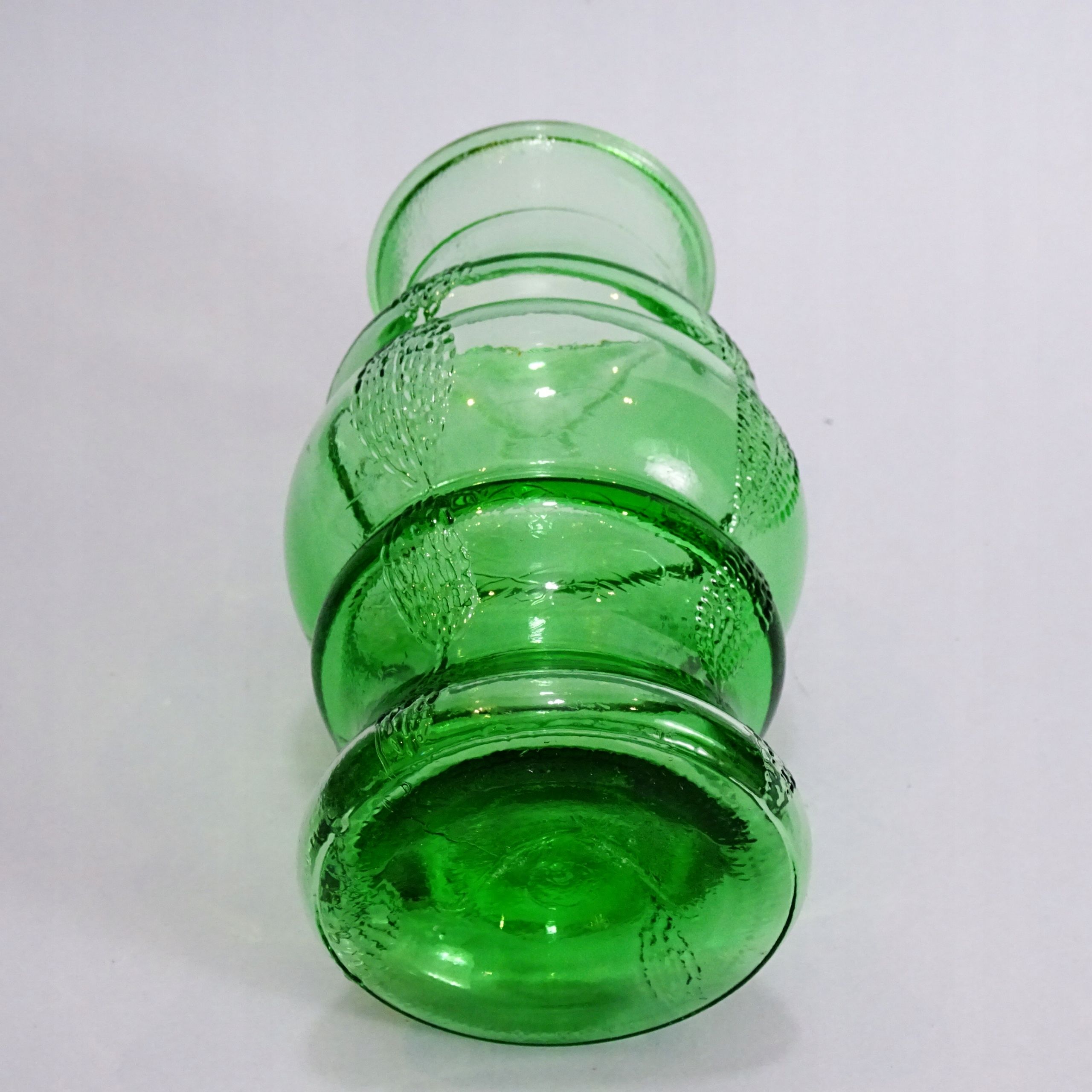 nrd lata 60/70 zielony szklany wazon