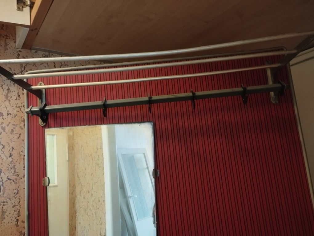 Toaletka do przedpokoju wieszak z lustrem PRL meble z duszą