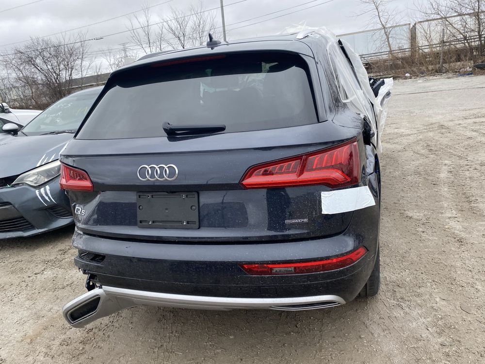 Audi Q580A 2.0tfsi з сша в наявності