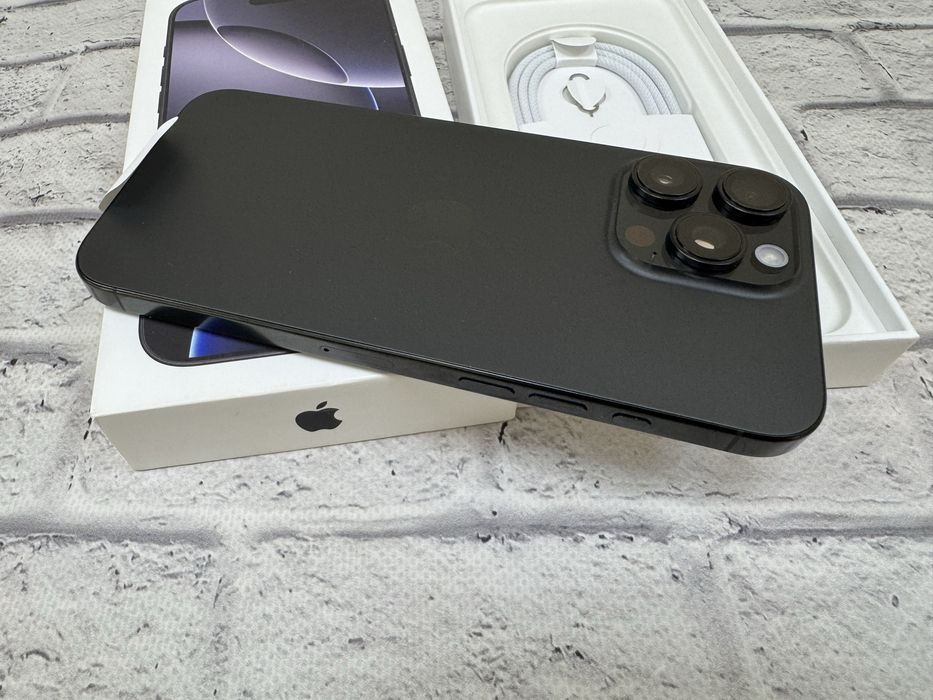 New Iphone 16 Pro Max 256gb neverlock Black Titanium Global 1340$