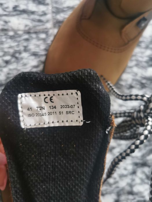 Buty robocze z metalowym podnoskiem, nowe