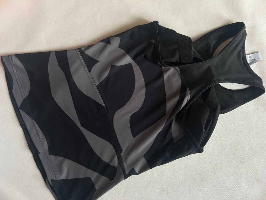 Adidas Stella McCartney _ Czarny top termoaktywny ze stanikiem S