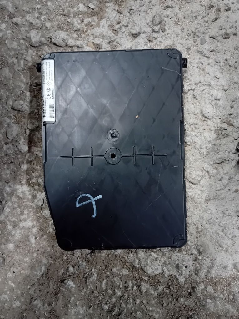 Renault Clio III moduł sterownik UHC UCH BSI
