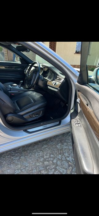 BMW Seria 7 F02 anglik uszkodzony