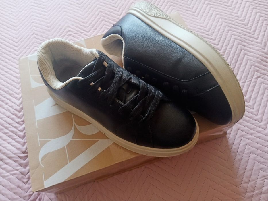 Продам кроссовки, размер 41