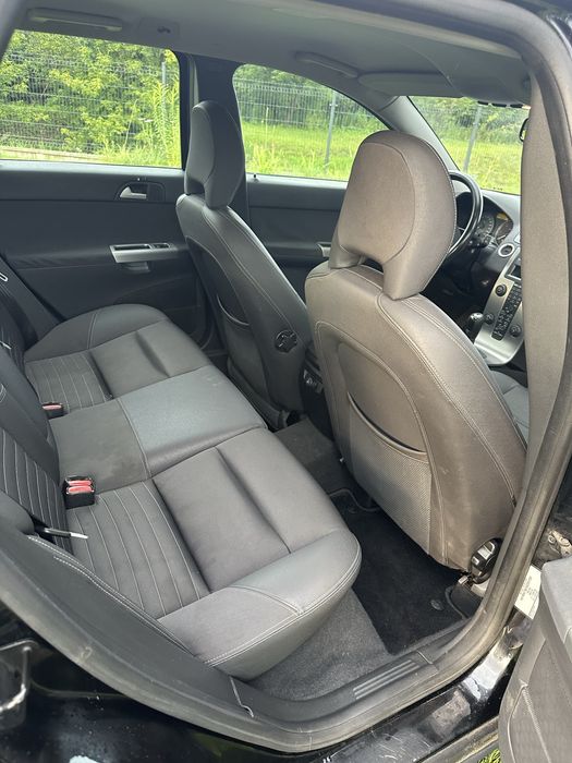 Volvo v50 2.0d kombi hak 2006r