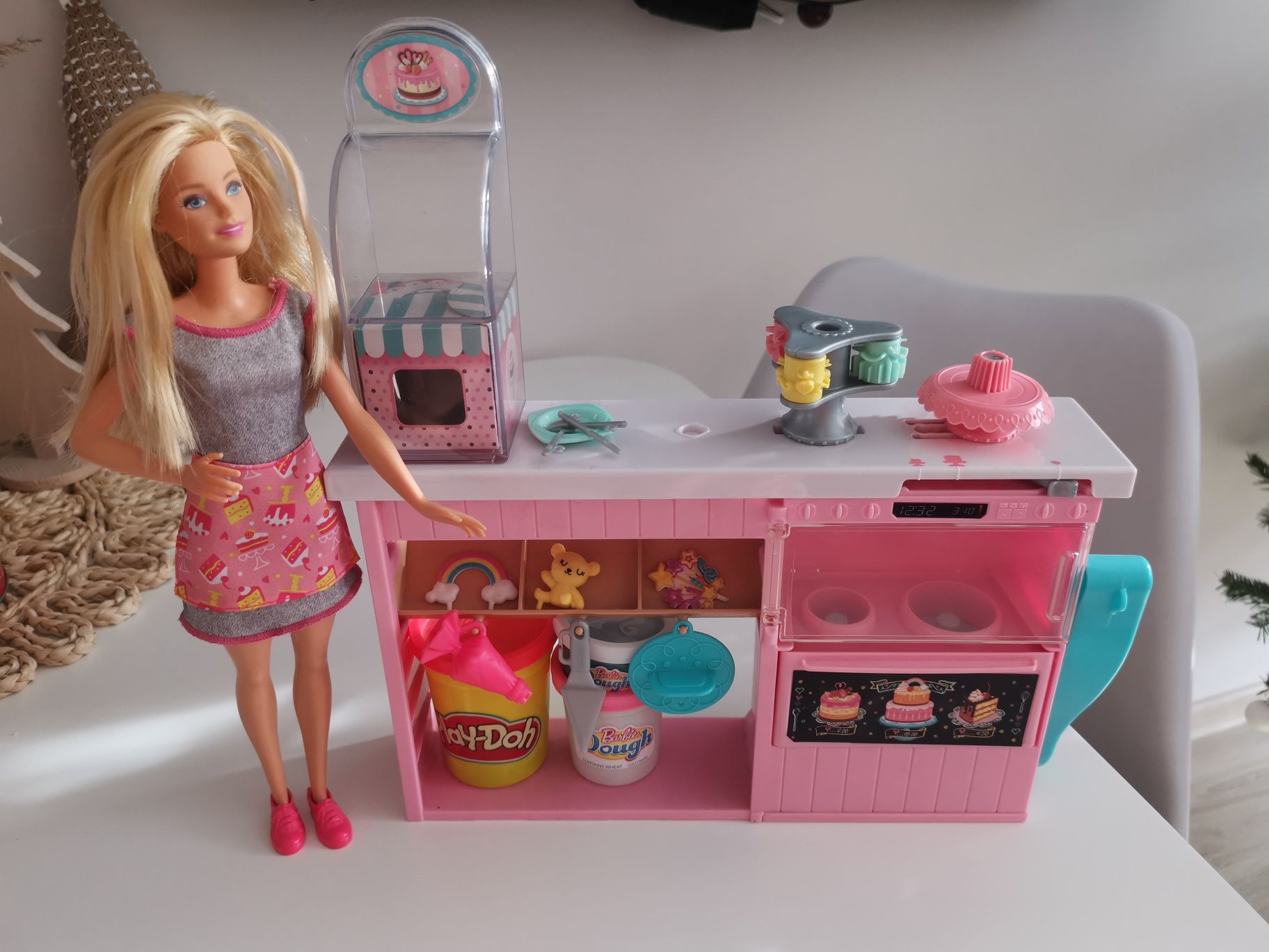Barbie pracownia wypieków zestaw