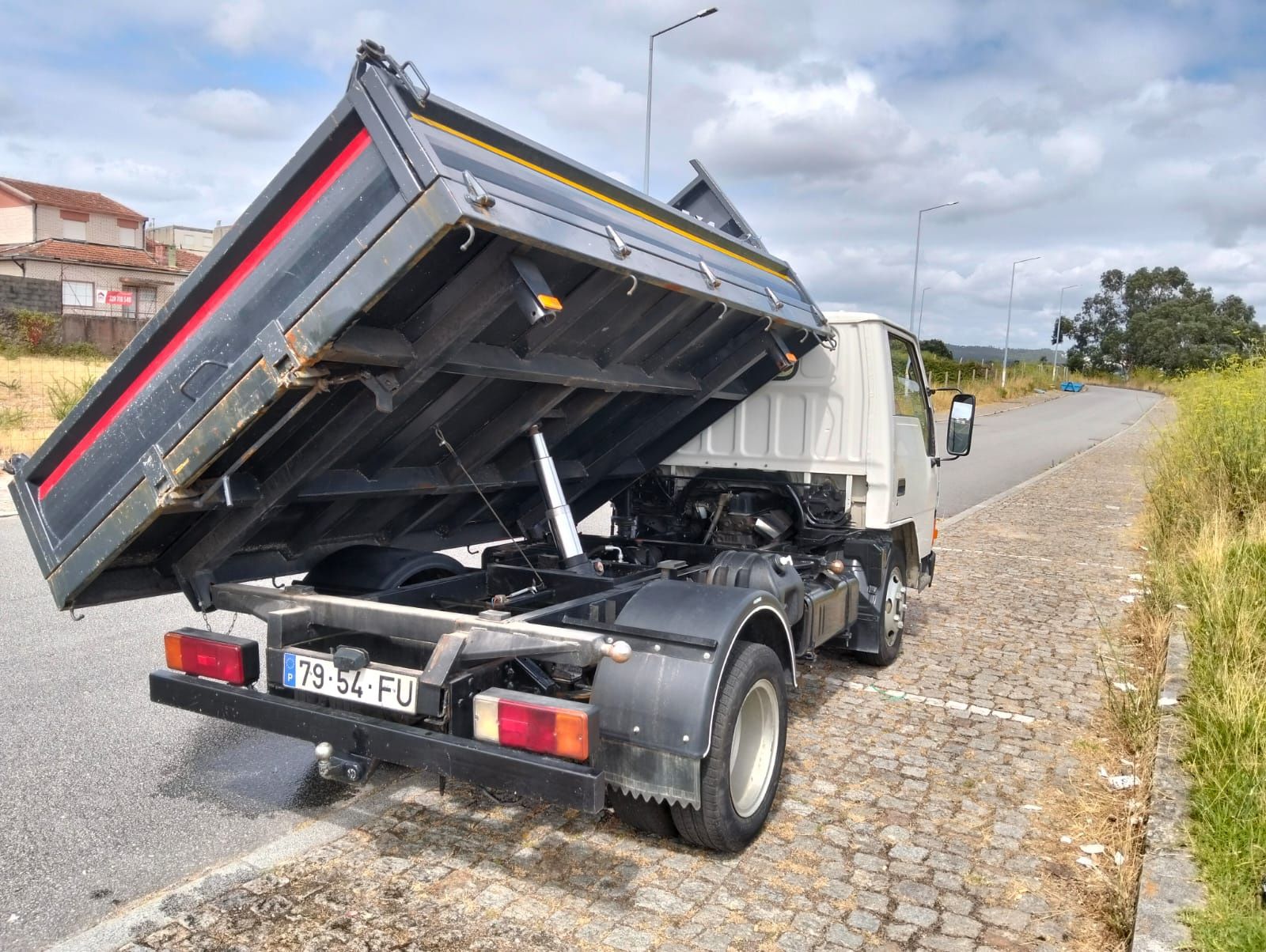 Mitsubishi Canter 331