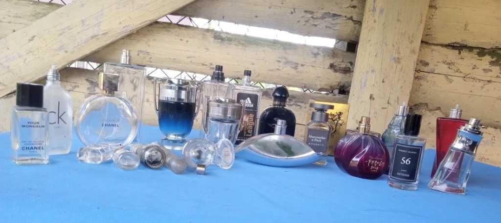różne buteleczki po perfumach puste