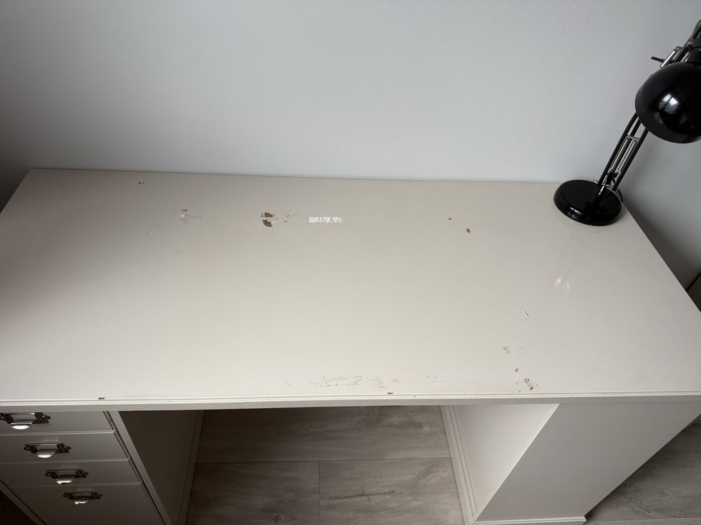 Biurki z szufladami i polkami IKEA