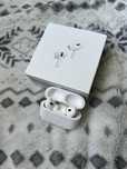 Air pods pro 2 lightning