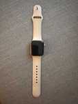 iWatch SE Gold Aluminium Case Starlight Sport Band (40mm)