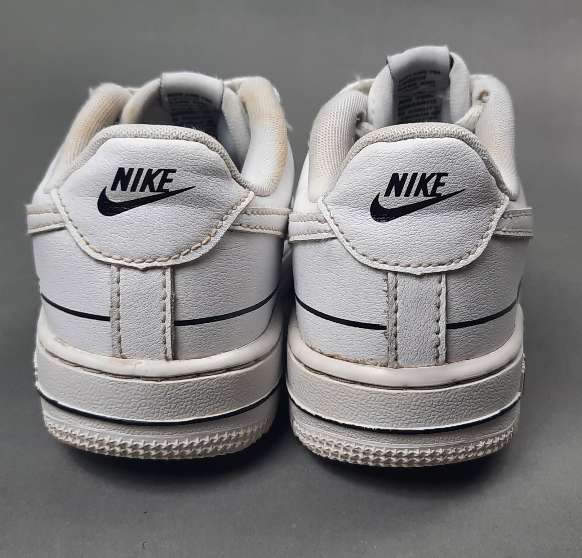 Nike Air Force I skórzane buty sportowe 30 18,5cm