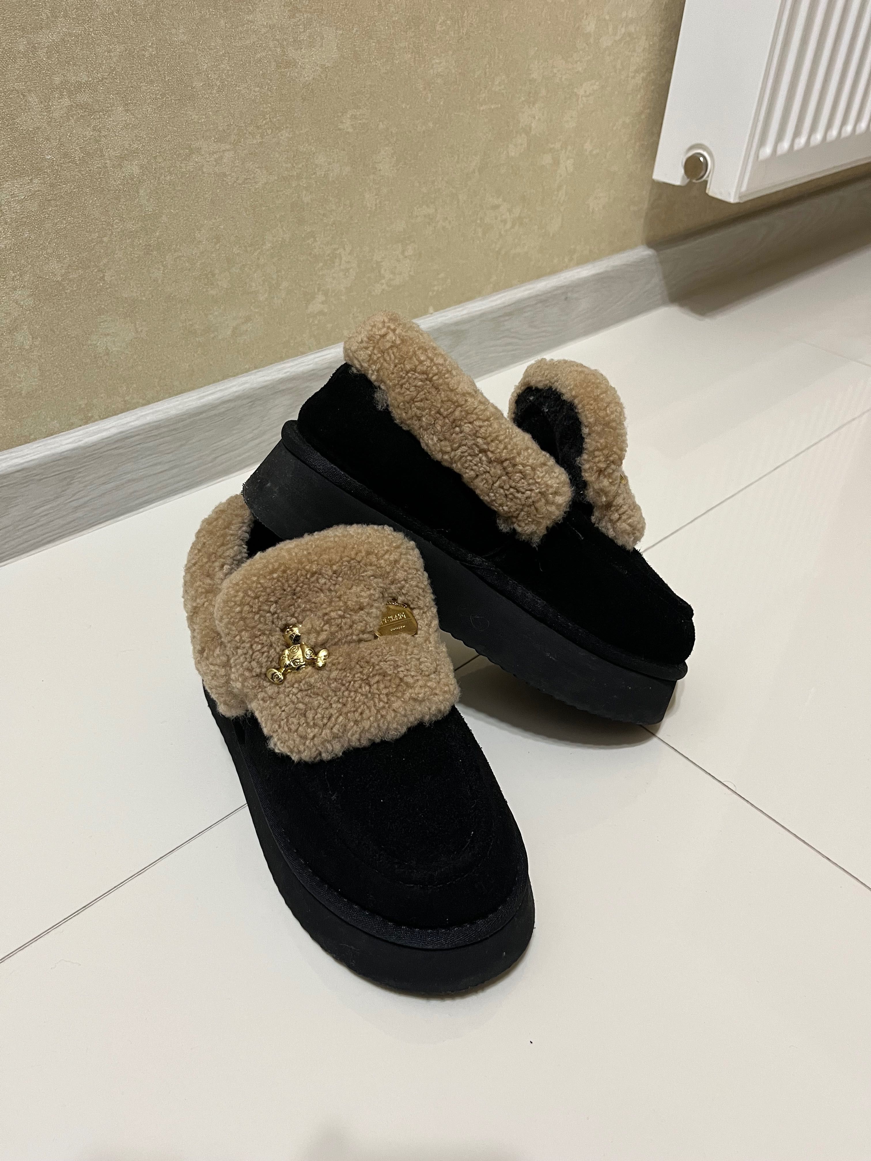 Взуття зимове жіноче 24,5