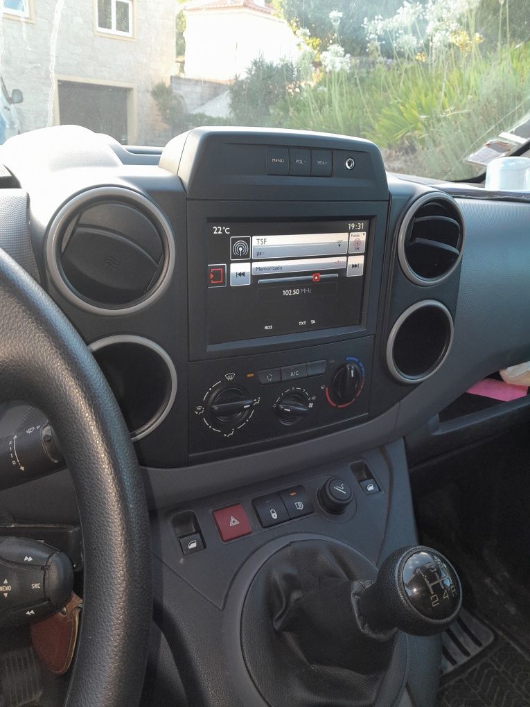 Berlingo 2018 como nova