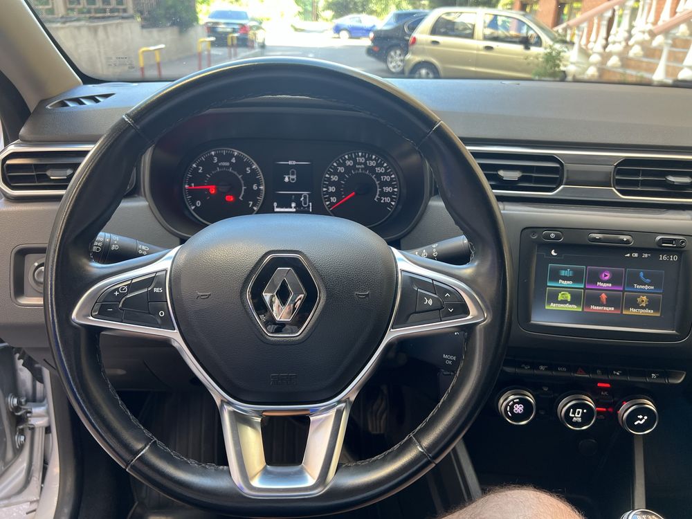 Renault Duster 2018 год 1.5 дизель Официал Полный Привод
