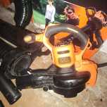 Садовий пилосос Black & Decker BEBLV300 воздуходуйка