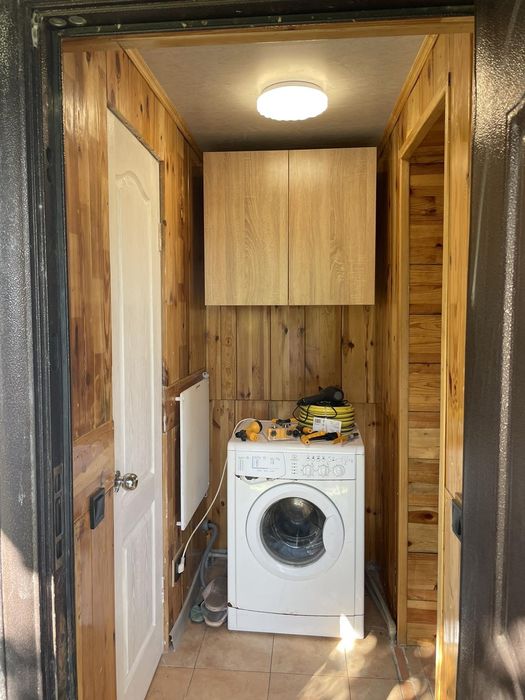 Здається невеликий будинок  на Космосі біля Обласної лікарні