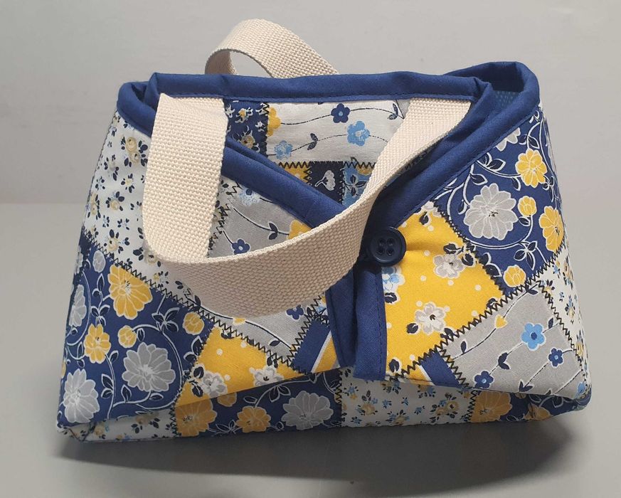 Lancheira e base de refeição