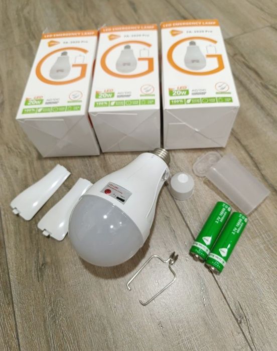 Лампочка Е27 с аккумулятором на type C FA-3920Pro 20W світильник