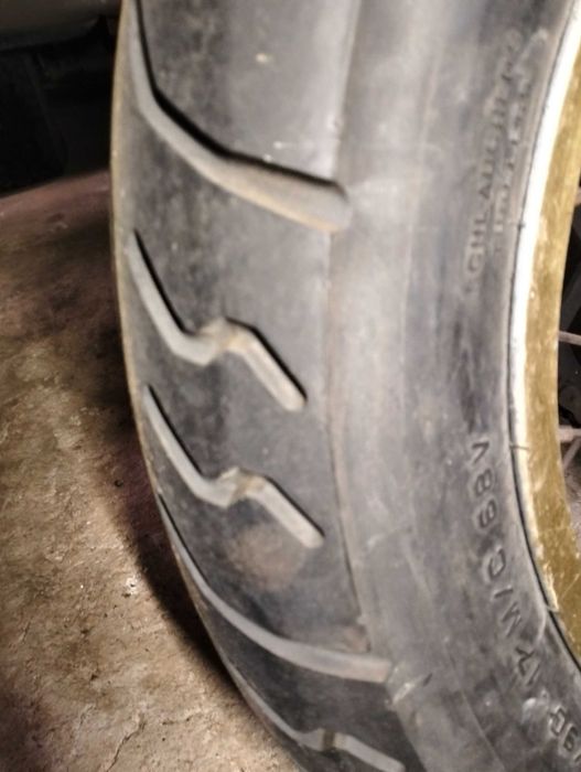 Pneu Metzeler 130/90r17