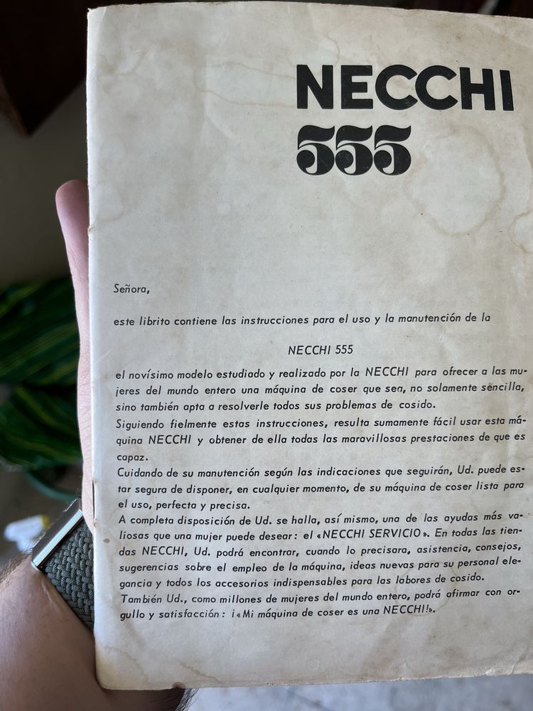Maquina Costura Necchi com movel e pedal