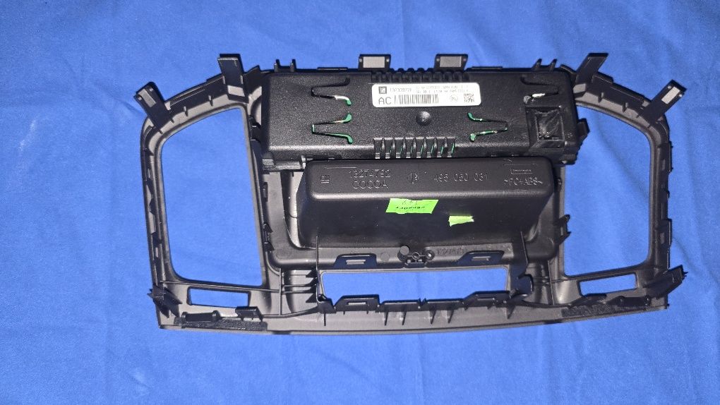 Radio/Panel Opel Insignia 2009