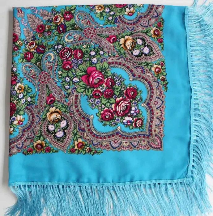 Українська народна хустка, украинский платок с бахромой, є різні