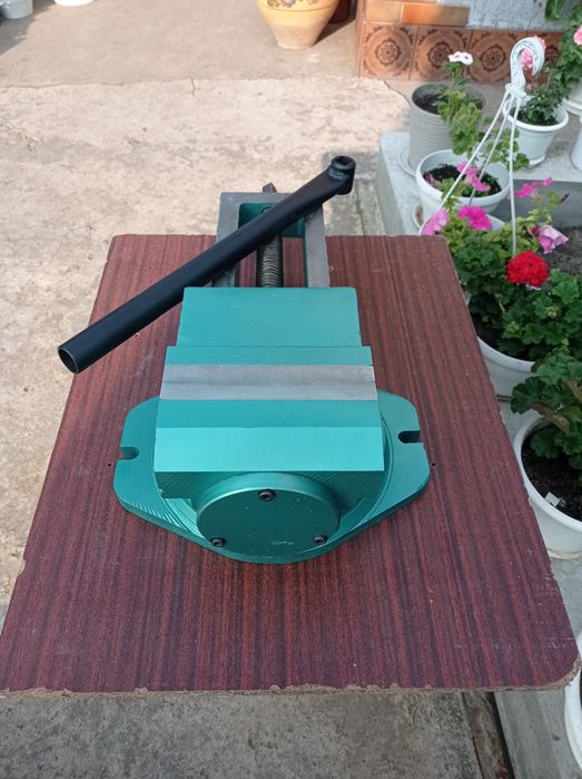 Тиски промислові фрезерно-станочні 200мм СССР нові