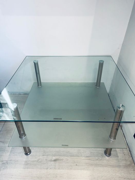 Szklany stolik kawowy