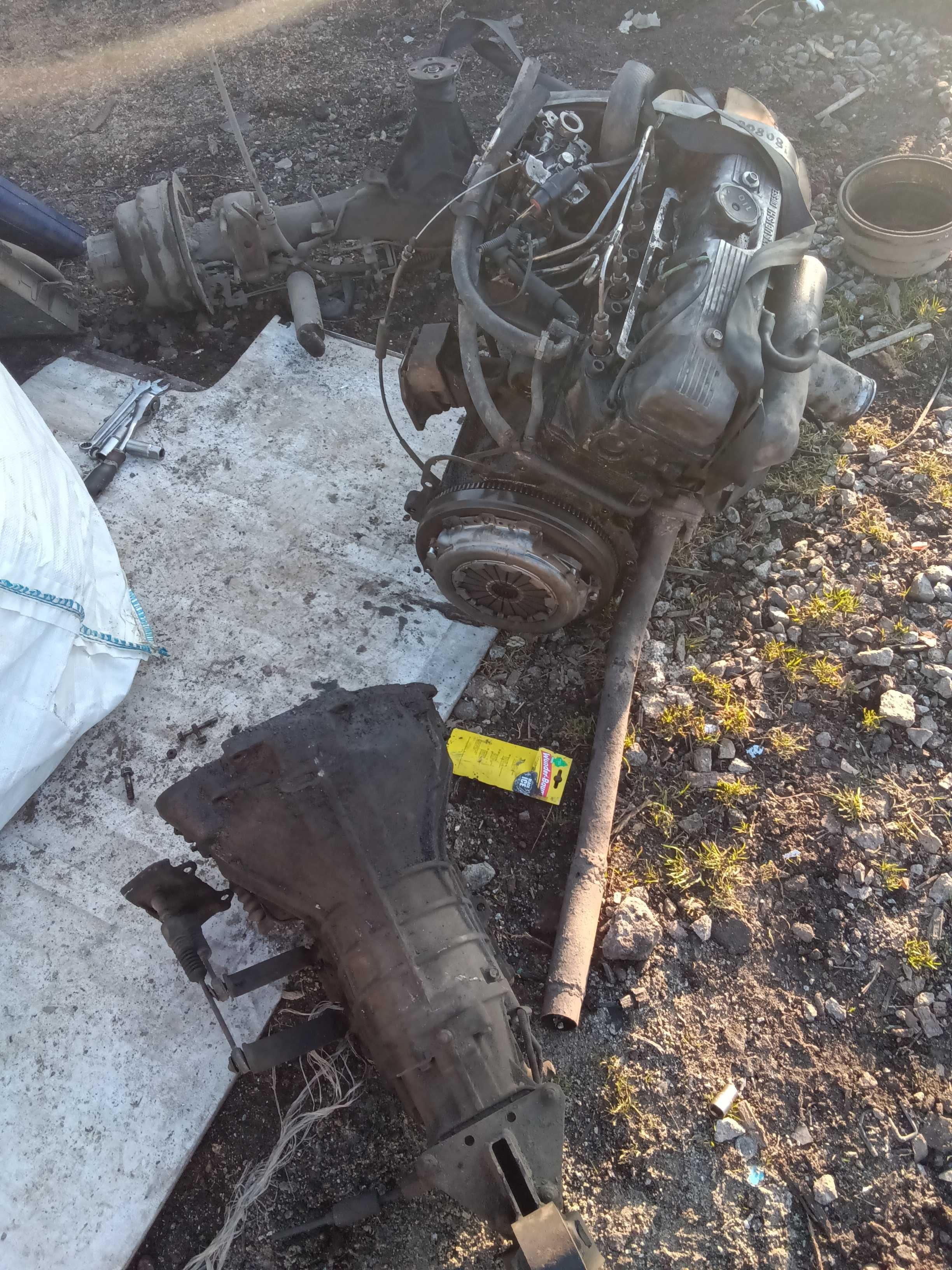 Hyundai h100 2,5 d silnik głowica pompa wtryskowa alternator